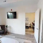 Great Location 1 Bedroom Sleeps 4 Nashville