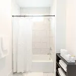Spacious W Rooftop Deck And Mural! 10 Min 2 Dt *
