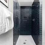 Holiday home Bourbon & Bubbles - Rooftop Hot Tub & Speakeasy *