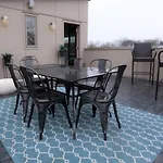Great Location, Large - Roof Deck, Walk To Ni *