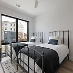 Walk To Nightlife, Vanderbilt, Minutes To Broadway