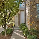 Downtown W Rooftop Deck 4 Bedrooms 3 Baths