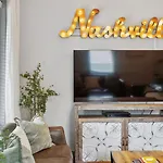 Holiday home Luxury 4 Bedroom Home, Heart Of The Entertainment Nashville