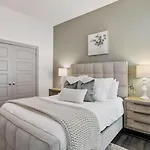 Holiday home Luxury 4 Bedroom Home, Heart Of The Entertainment Nashville
