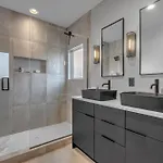 Lux East Nash-awesome Location- 30 Days * Nashville
