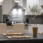 Holiday home Elegant Townhouse Near Broadway Nashville