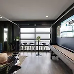 Stunning West End Walkable Area Holiday home Nashville