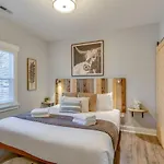 Music Charmer Tons Of Beds Thirty Day Minimum
