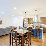 Modern Game Table Minutes To Broadway Holiday home