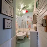 Petite Vintage Charmer Trendy East Holiday home *