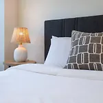 Luxurious Townhome Music City Group Retreat