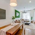Urban Living- Rooftop Hangout- Hillsboro Village Holiday home Nashville
