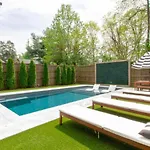 East Retreat Large Pool Outdoor Oasis Holiday home