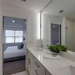 Beautiful Townhomes 2 Units With Outdoor Patios Holiday home *