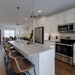 Beautiful Townhomes 2 Units With Outdoor Patios Holiday home Nashville