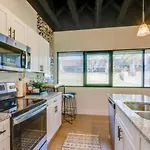Vibrant Retreat - South Apartment Nashville