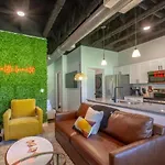 Apartment Vibrant Retreat - South *