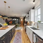 Nations Elegance Rooftop And Private Patio *