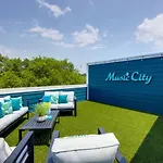Holiday home Nations Elegance Rooftop And Private Patio Nashville