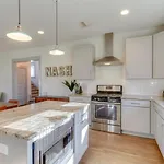 Holiday home Cleveland Park Charmer- Full Kitchen- Private Yard *