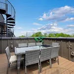 Blue Horizon - Hot Tub - Dual Rooftop Balconies Holiday home