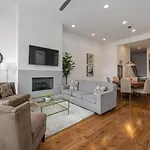 The Ivy 3 Bedroom 2.5 Bath In West End *