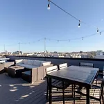 Spacious And Modern 2 Rooftops Stage Games And *