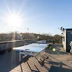 Spacious And Modern 2 Rooftops Stage Games And Holiday home