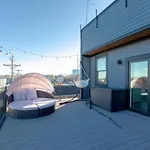 Holiday home Spacious And Modern 2 Rooftops Stage Games And