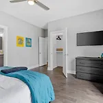 Rhythm And View - Broadway Groups Secure Garage