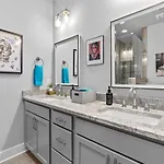 Heights - Broadway Designer Holiday home Nashville