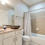 Experience Broadway - Min 2 Broadway & Restaurants * Nashville