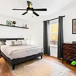 Perfect Sleep 20 Downtown 10 Queen Beds Holiday home Nashville