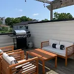 Belmont Music Row 4 Bed, Rooftop, 10 Minutes To Dt, 24 Hour Hospitality Team, Perfect For Groups, 7 Miles To Airport Holiday home *