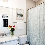 Luxe Hillsboro Village Homes For 24 With 4 Patios, Rooftops And Garage Parking, Gourmet Kitchens And Smart Tvs, Walk To Vanderbilt, Pancake Pantry And Fido, 24hr Hospitality, 10 Min To Broadway And The Parthenon Nashville