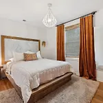 Vibey Unit In Duplex Nashville