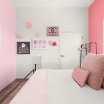 Apartment 4br Condo, Sleeps 13 - Free Parking *