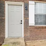 Brentwood U2 I Cozy & Comfy I 2Bd I Free Parking