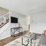 Apartment Brentwood U10 I Cozy & Comfy I 2bd I Free Parking