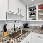Apartment Brentwood S I Cozy & Comfy I 2bd 15 Bth
