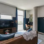 Holiday home 5m306- Mid Century Modern *