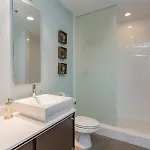 5m412- Sophisticated 1br Holiday home
