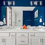 Holiday home Chic Oasis 2 Miles From Dt - Pool Table - B-dashy