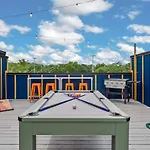 Chic Oasis 2 Miles From Dt - Pool Table - B-dashy Holiday home Nashville