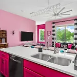Disco Cowgirl Broadway 2miles - 8 Q Beds - Rooftop - Omg Holiday home *