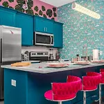 Girls' Getaway - Flamingle House - Broadway 2 Miles - Rooftop - Wow *