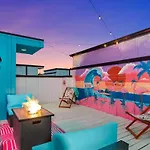 Girls' Getaway - Flamingle House - Broadway 2 Miles - Rooftop - Wow Holiday home