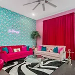 Girls' Getaway - Flamingle House - Broadway 2 Miles - Rooftop - Wow