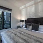121 Floor 1 Buyout By Avantstay Entire First Floor Buyout Of 121 Sleeps 16