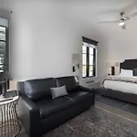 121 Floor 1 Buyout By Avantstay Entire First Floor Buyout Of 121 Sleeps 16 Apartment